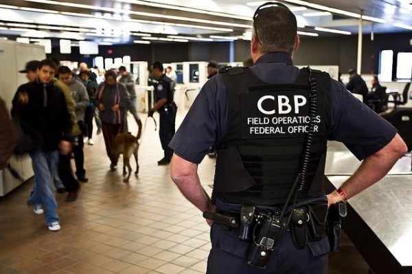 oficial del CBP