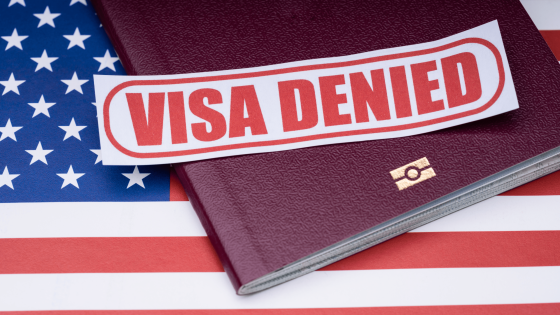 ¿Por qué es posible ser rechazado para una visa de no inmigrante en Estados Unidos?